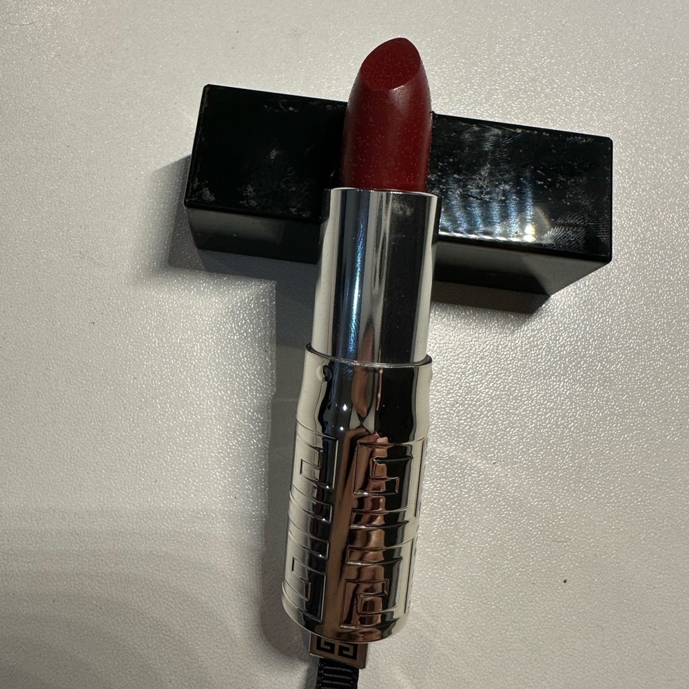 Givenchy Lipstick - Elegant Rouge